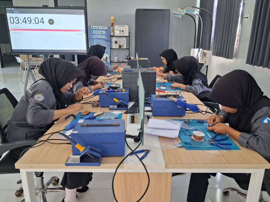 Praktik Dunia Kerja SMK Cendekia Wanasari